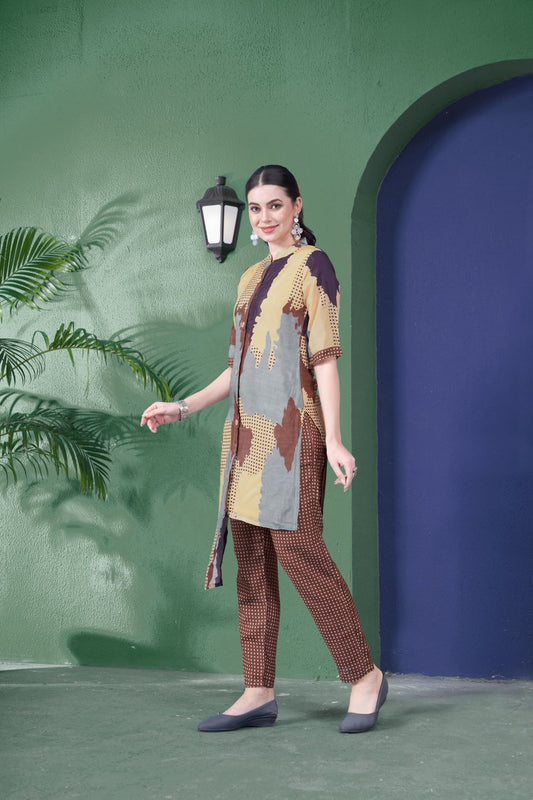 Effortless Charm: Discover the Allure of Decent Cut in Printed Kurti Pant Pair