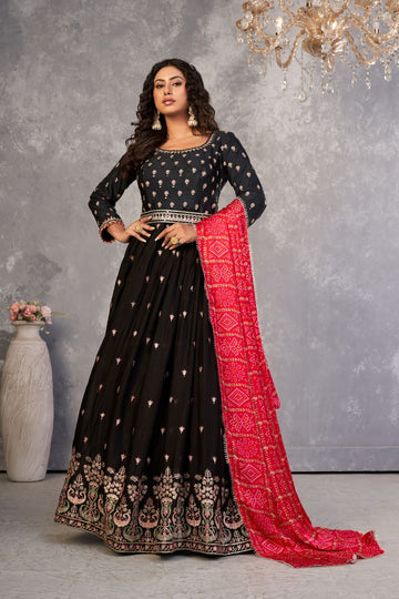 Dazzling Darkness: Embroidered Black Gown for Memorable Parties