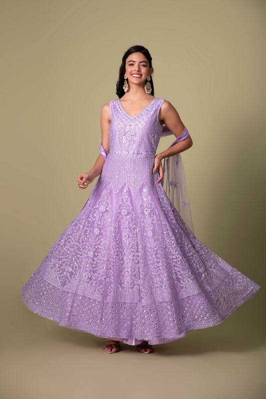 Dazzling Lavender Elegance: A Diamond-Encrusted Gown