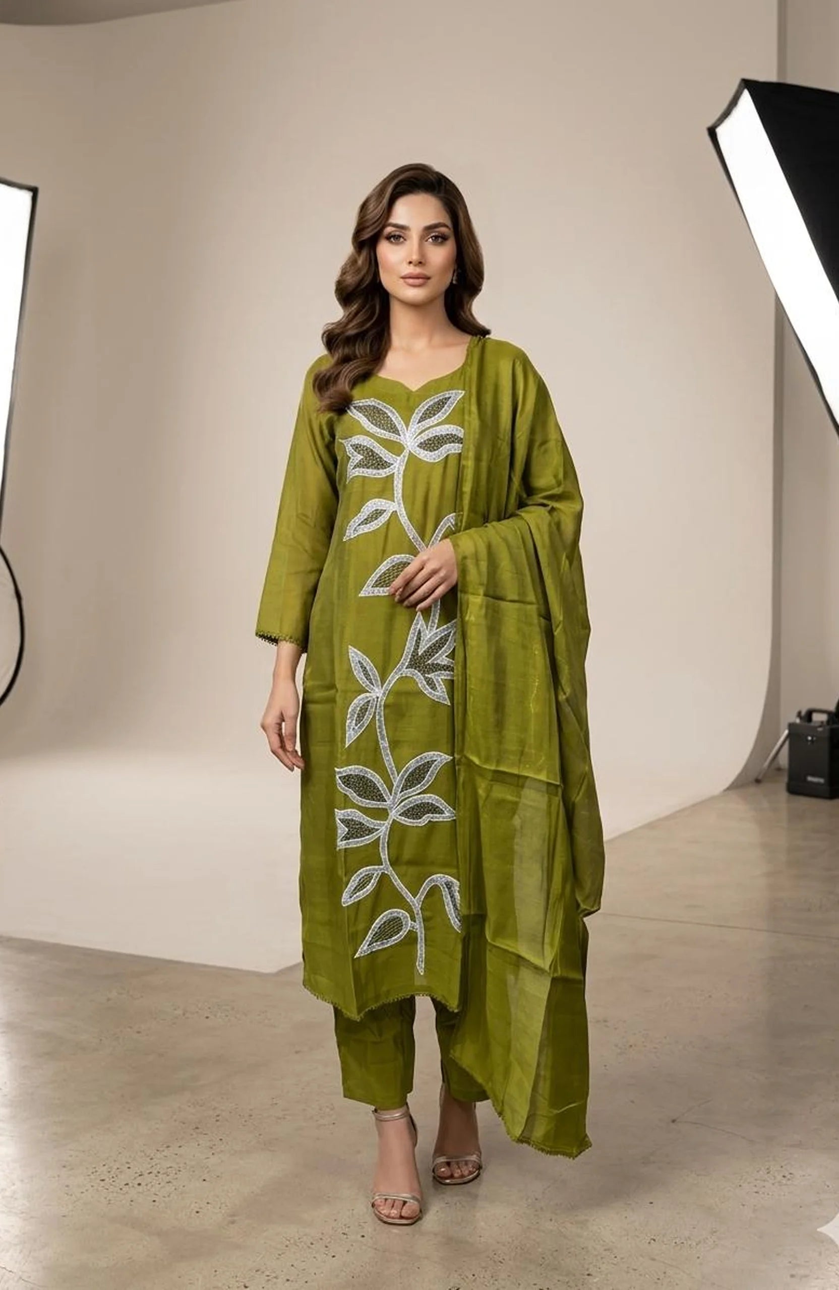Mehandi Green Pure Silk Kasap & Handwork 3 Piece Kurti Pant Dupatta Set for Women | Premium Ethnic Wear